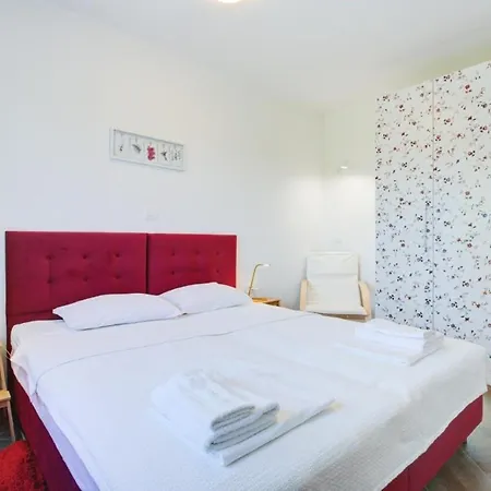 App Eja With Pool And Sea View Apartman